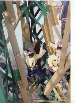 crew putting all bolts in praterturm
